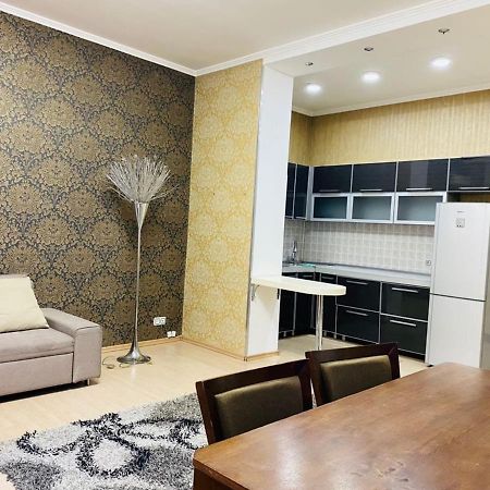 Бульвар Эркиндик74 Bichkek Extérieur photo