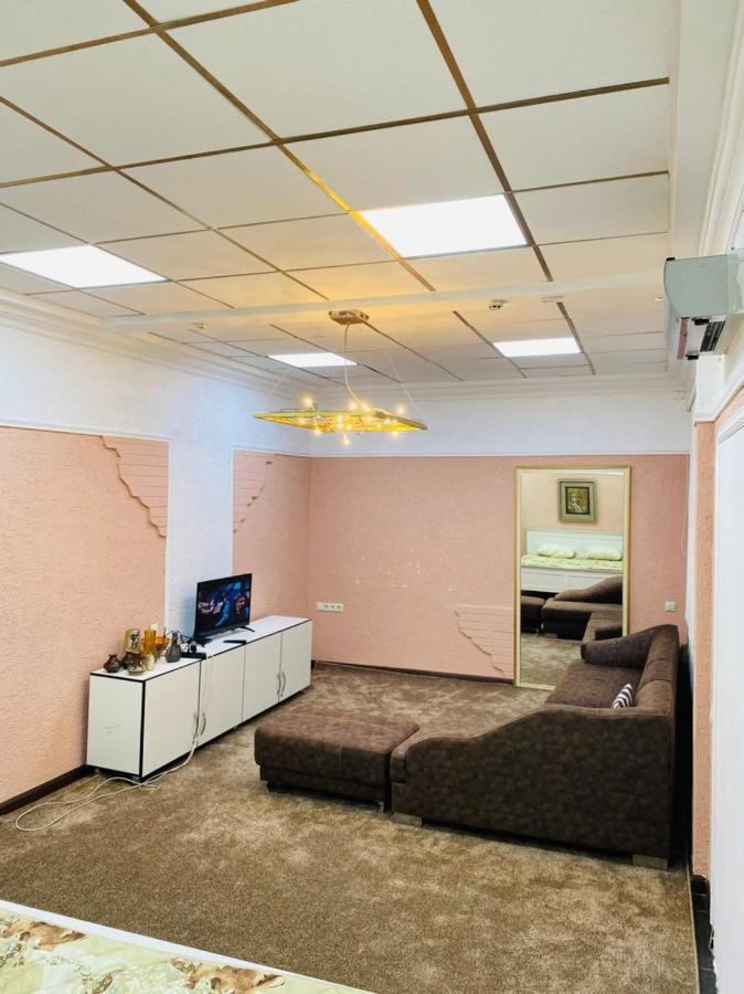 Бульвар Эркиндик74 Bichkek Extérieur photo