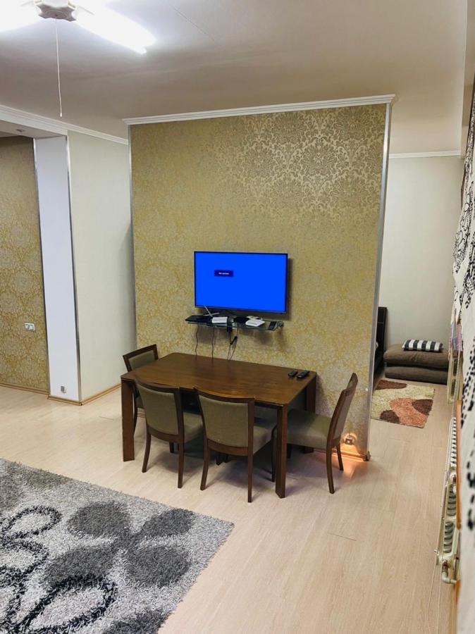 Бульвар Эркиндик74 Bichkek Extérieur photo
