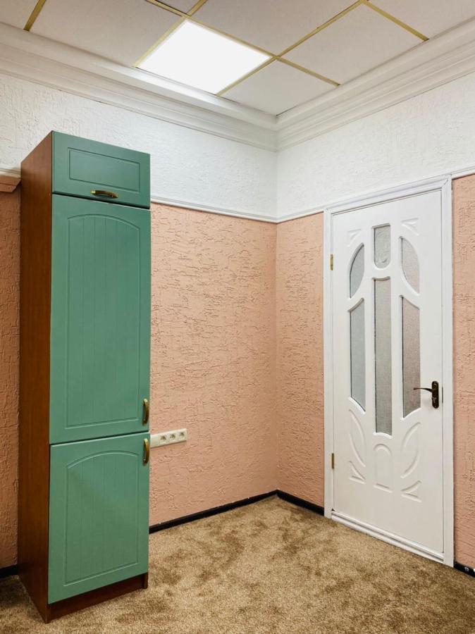 Бульвар Эркиндик74 Bichkek Extérieur photo