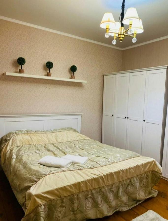 Бульвар Эркиндик74 Bichkek Extérieur photo